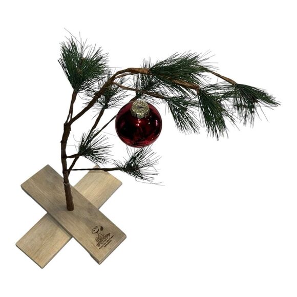 Peanuts Charlie Brown Christmas Tree - Picture 7 of 11